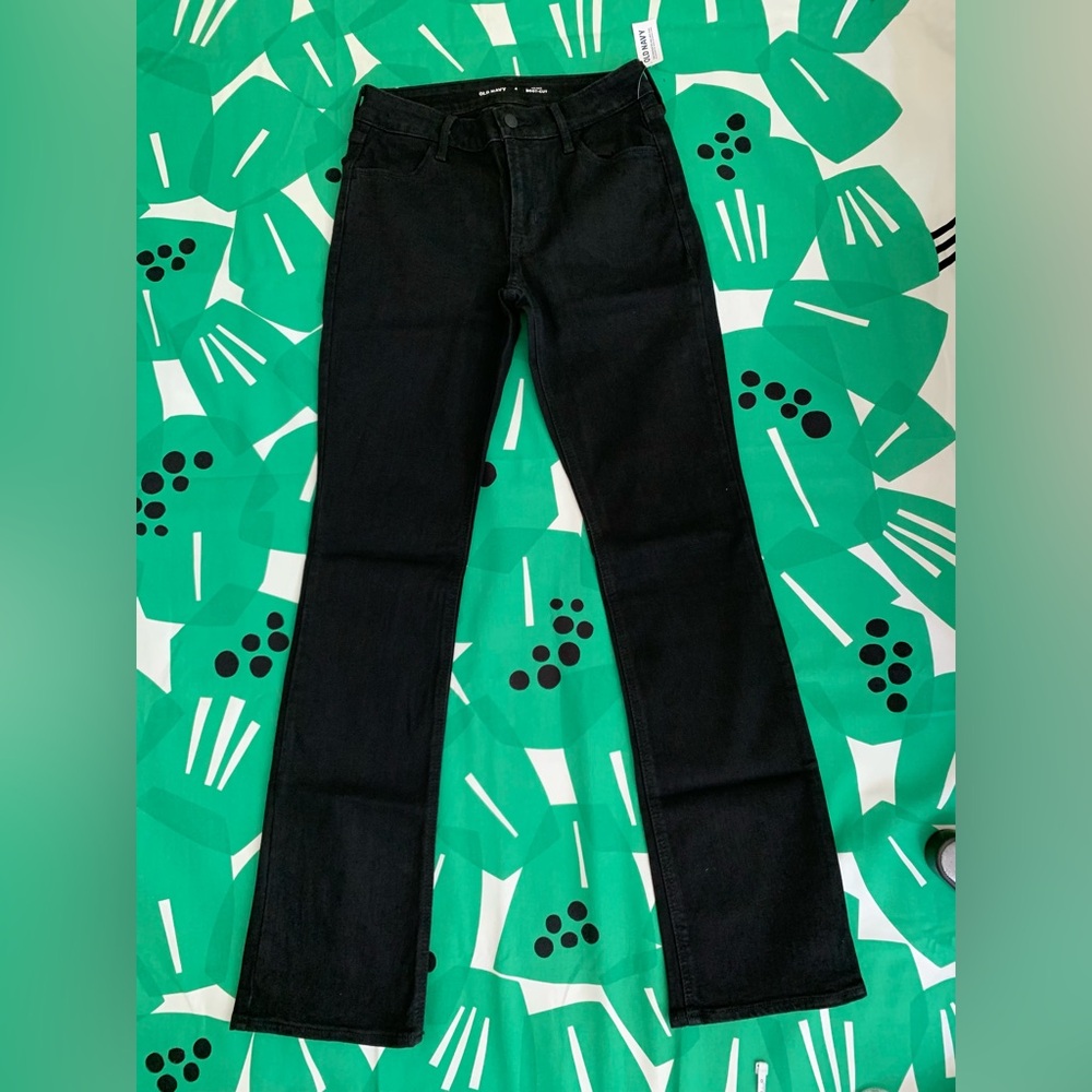 NWT Old Navy Mid-Rise Wow Boot-Cut Black Denim Jeans in Black Jack Sz. 4
